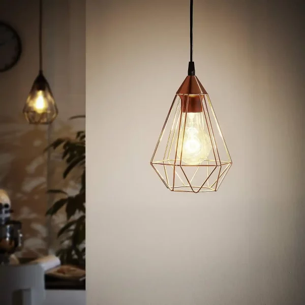 Suspension vintage allumée en métal cuivré avec design géométrique